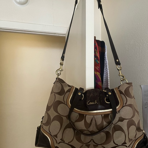 Coach satchel bag that was loved dearly! - Picture 3 of 3